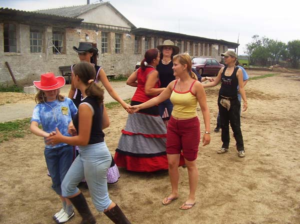 Výuka LineDance a country tanců u koní