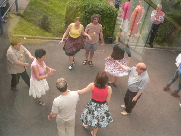 Netradičný Májový Special Dance, téma HOLIDAY